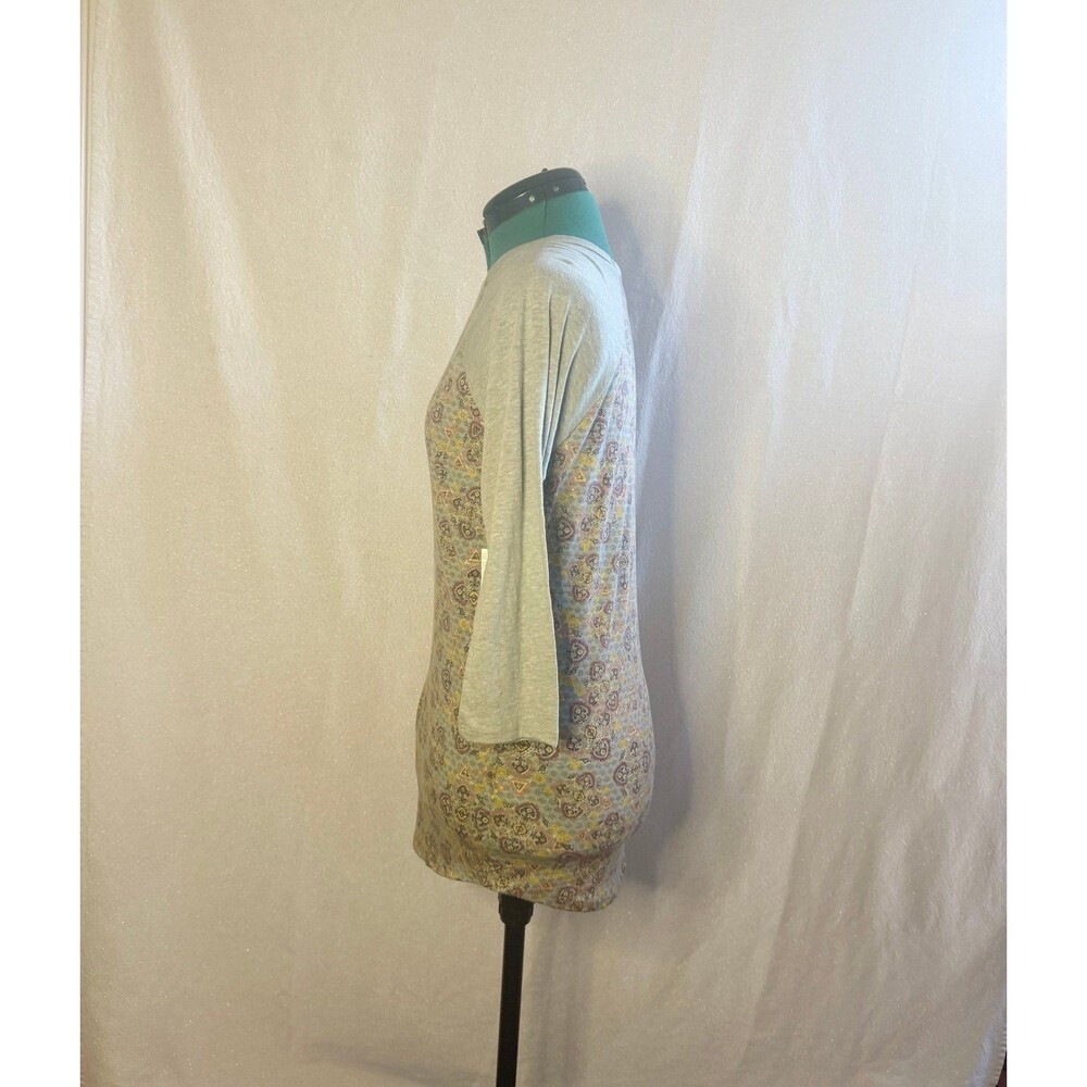 NWT Lularoe Randy top size small - Picture 2 of 4